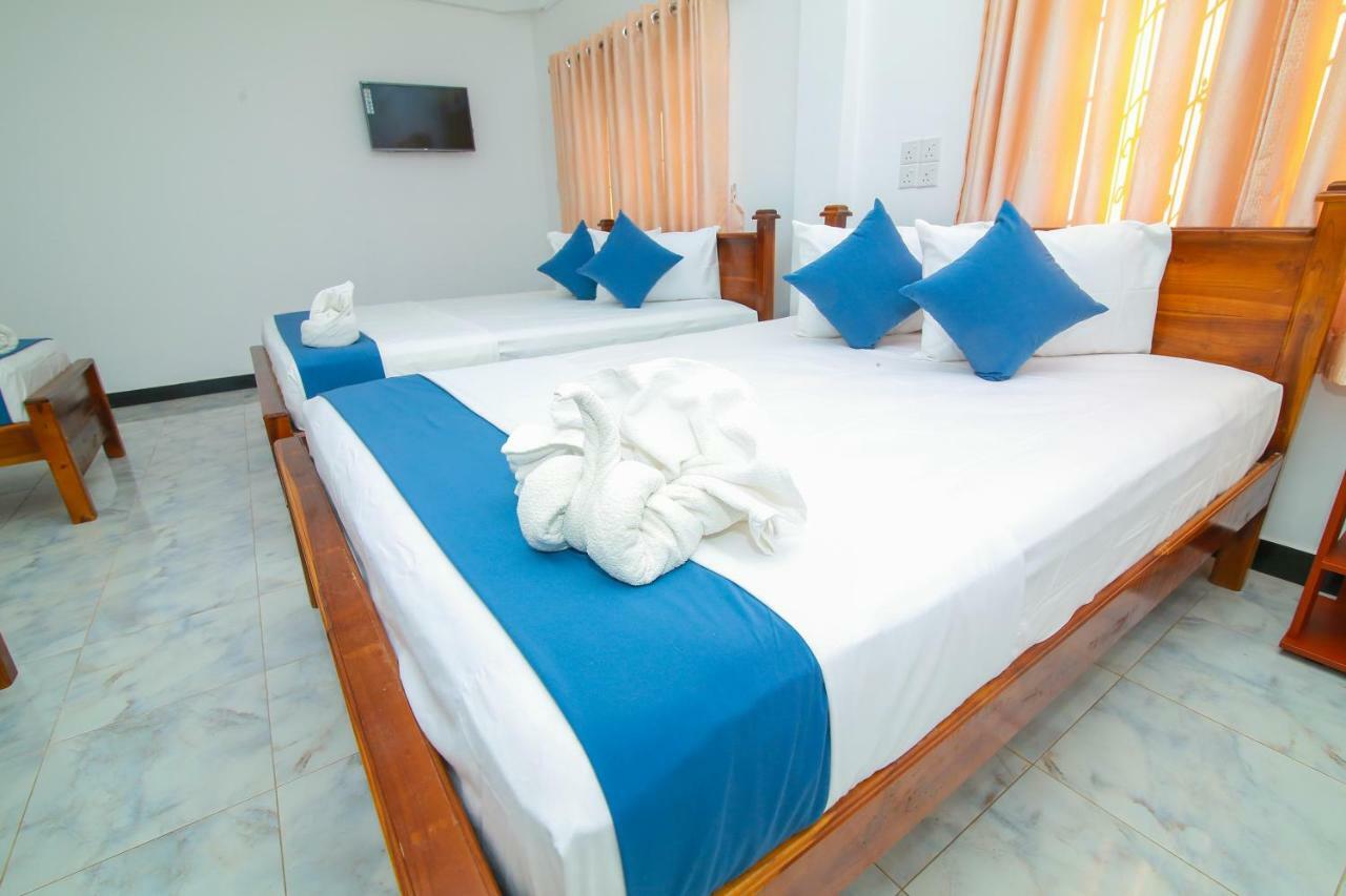 Hotel Sun Blue Уппувелі Екстер'єр фото