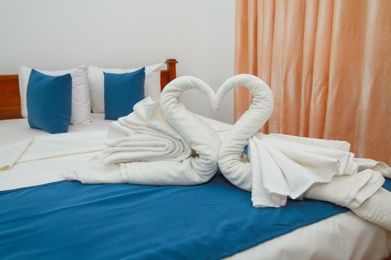 Hotel Sun Blue Уппувелі Екстер'єр фото